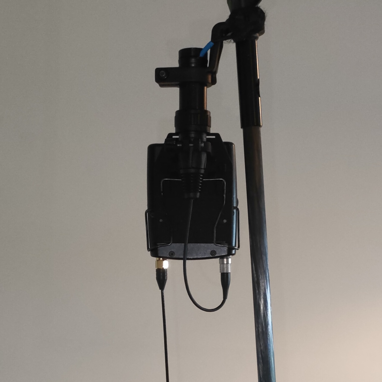 A20tx and A10tx plug-on adapter plate (cable sold separately)